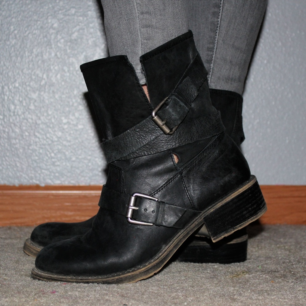 Lucky Brand Distressed Leather Moto Boots